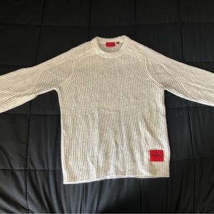 Hugo White shair sweater